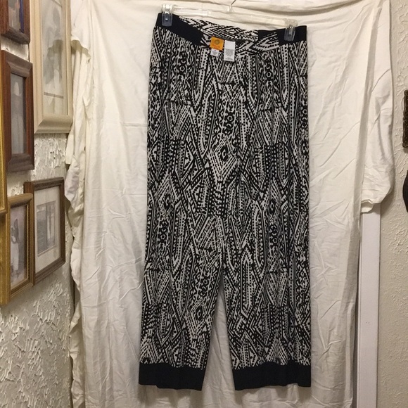 Pants - Picture 2 of 4